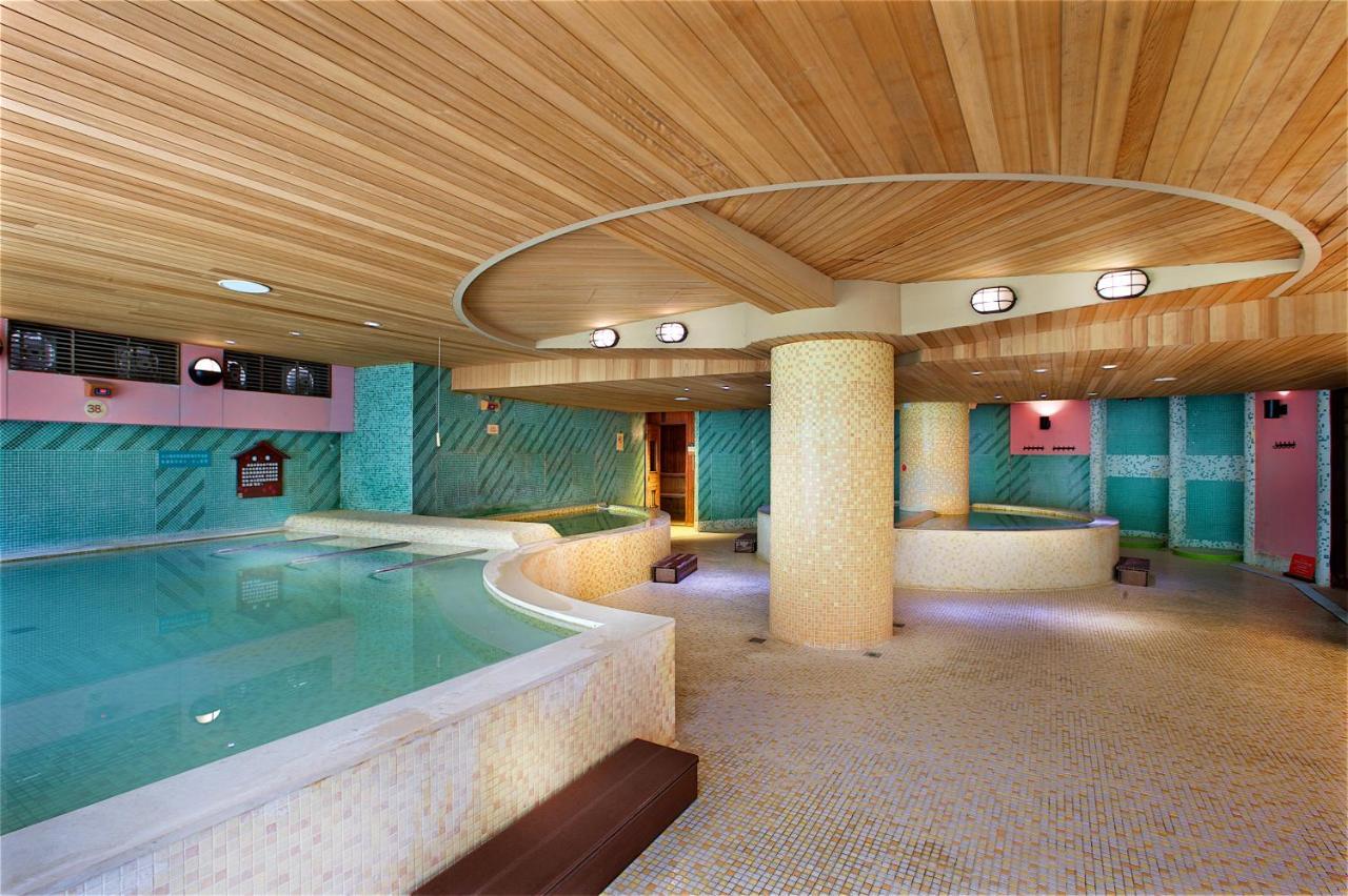Hotel Royal Chihpin Wenquan Exterior foto A modern onsen in Japan