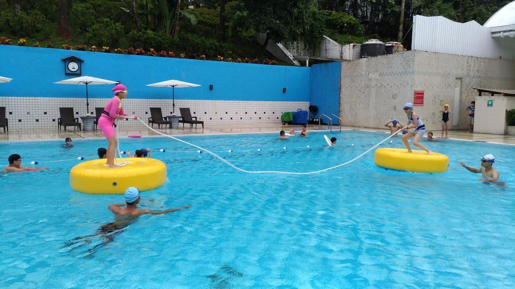 Hotel Royal Chihpin Wenquan Exterior foto The swimming pool at the resort